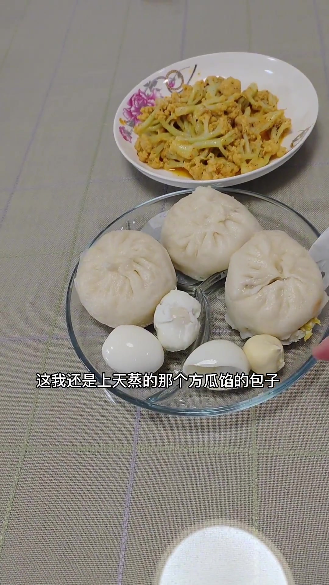 随拍分享:家庭版咸鸭蛋炒花菜