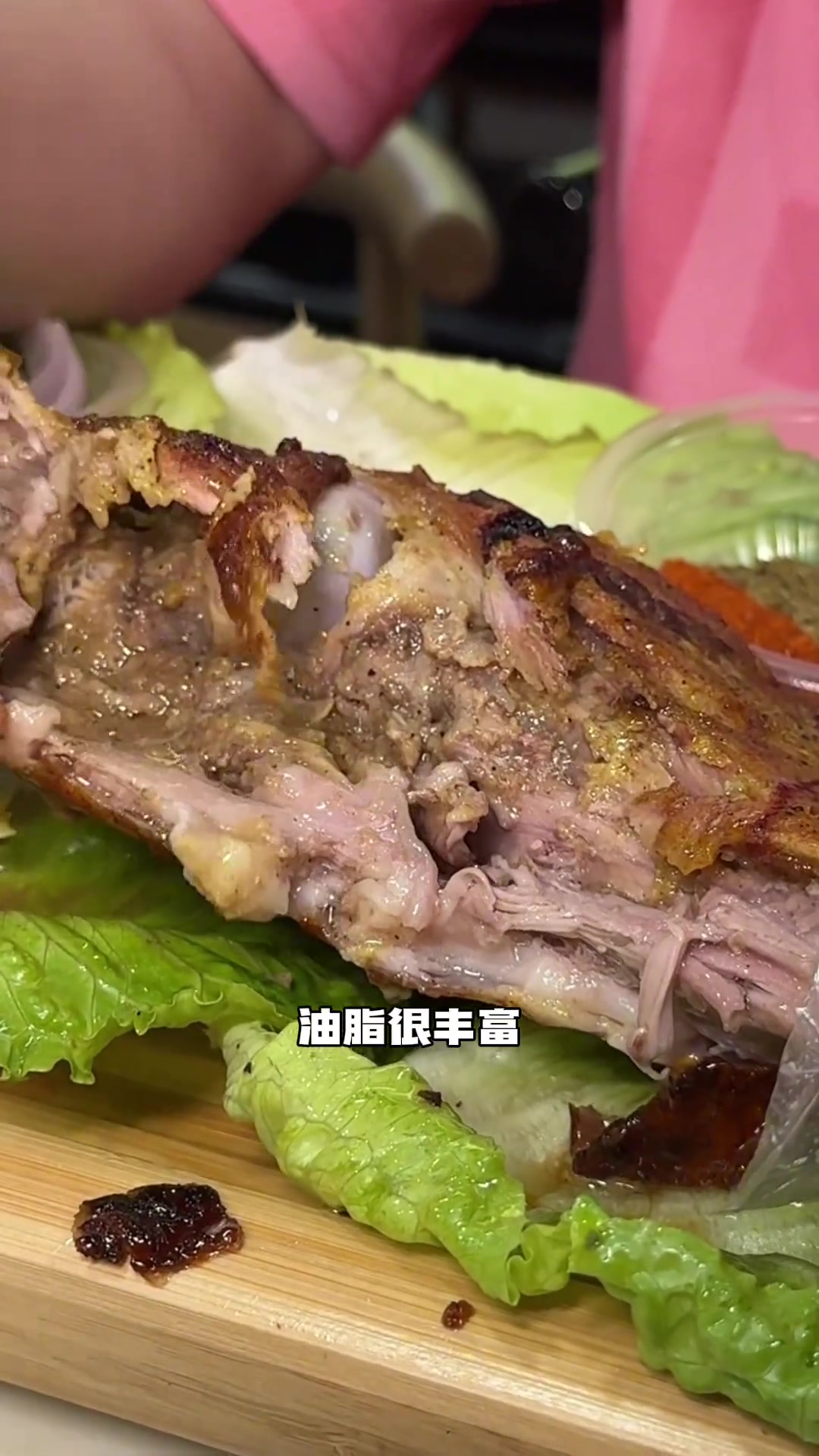 超大馕坑烤羊腿!地道新疆味道