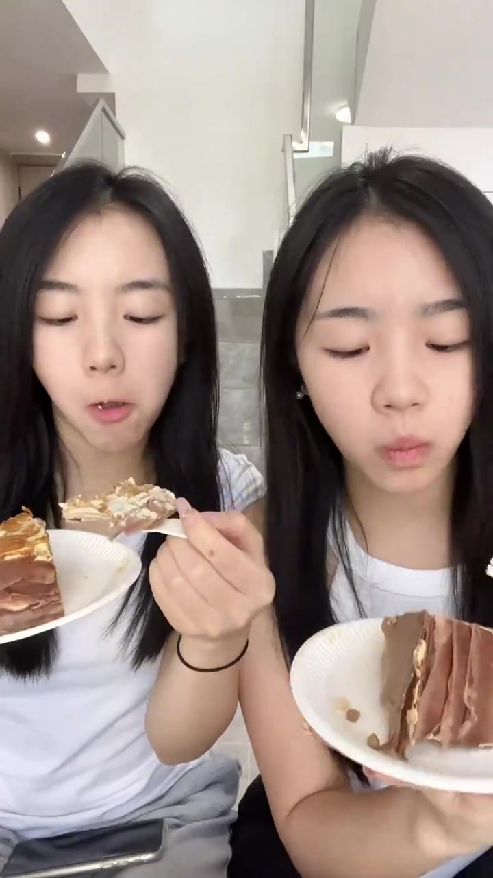 全网好评的山姆新品焦糖千层蛋糕和光头饼