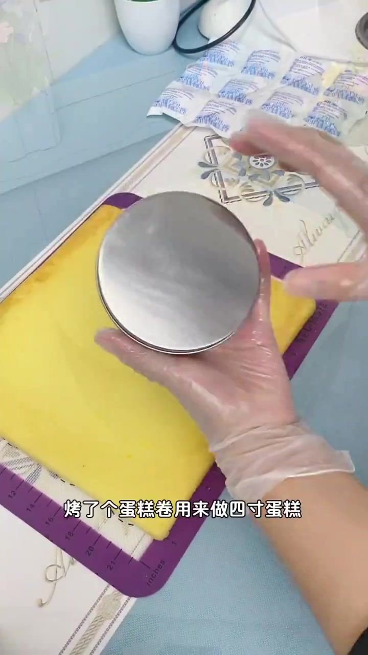 第一次做这种城堡蛋糕,花了四五个小时,大家觉得要多少合适呢
