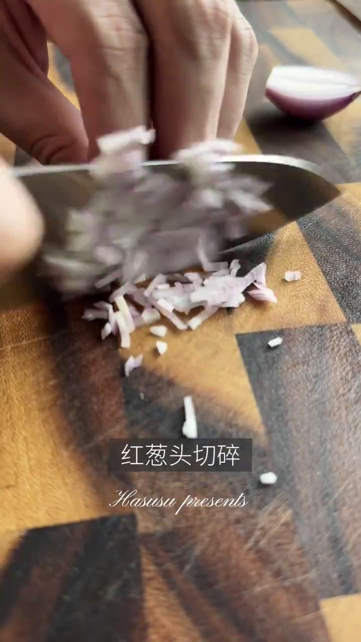 柠檬香煎三文鱼 焦香鲜美 好吃到起飞