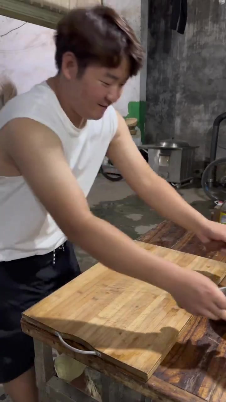 麻辣虎皮鸡爪 天黑了 今天咱们的晚餐你们看一下 不增肥