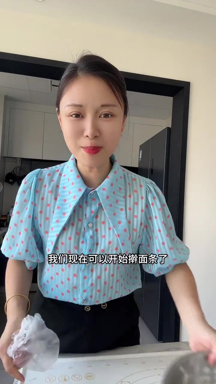 周末孩子们在家说想吃我做的卤牛肉手工面条,马上安排
