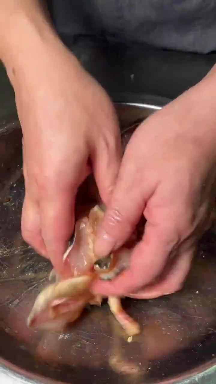 终于把湖北传统名菜,干拨财鱼说明白了。快来看看吧!