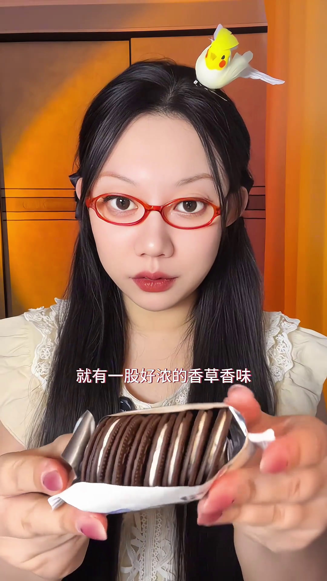 试吃个网上很火的据说比薯片还香脆上头的小饼干看看到底好不好吃