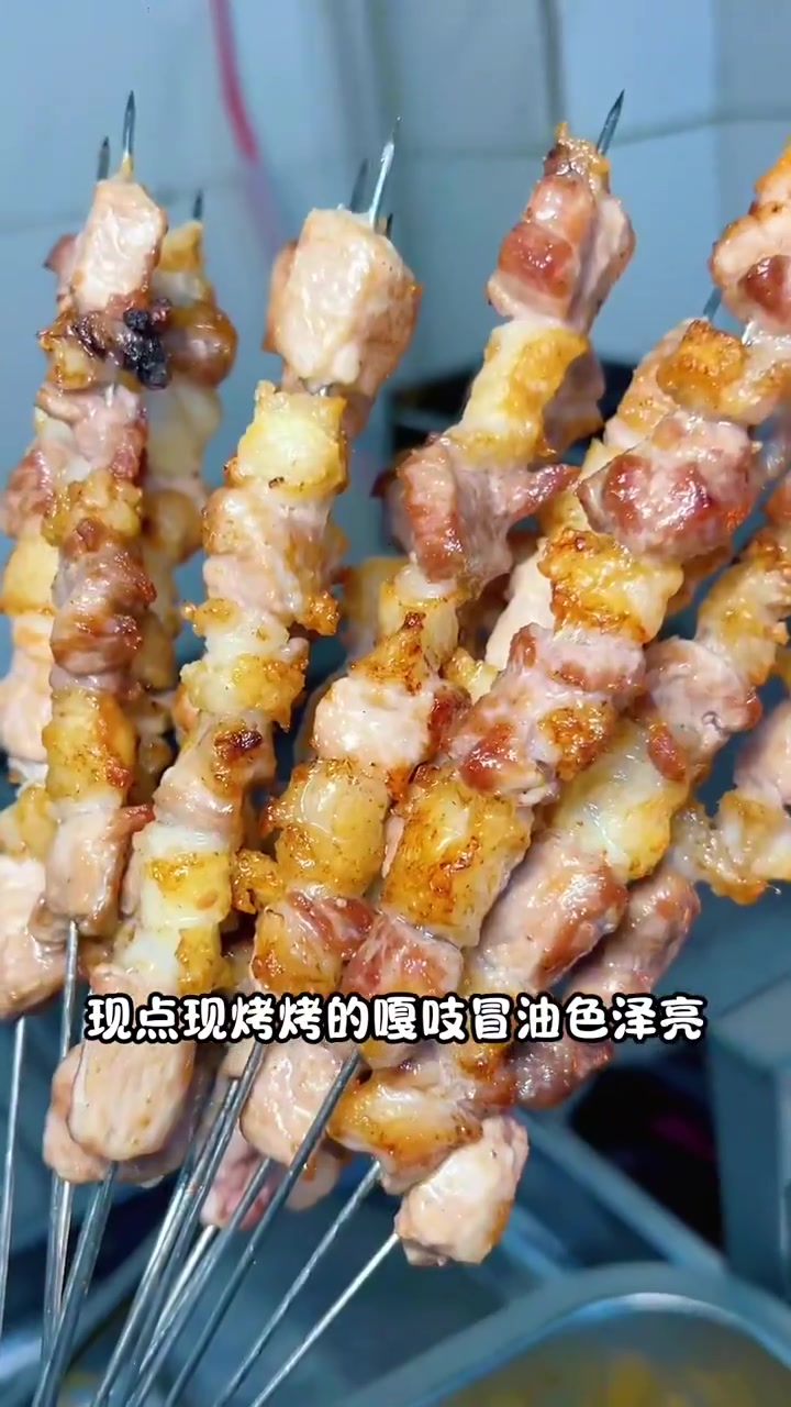 肉筋卷饼好吃不贵非常棒,酱香米线浓郁爽滑大份量!