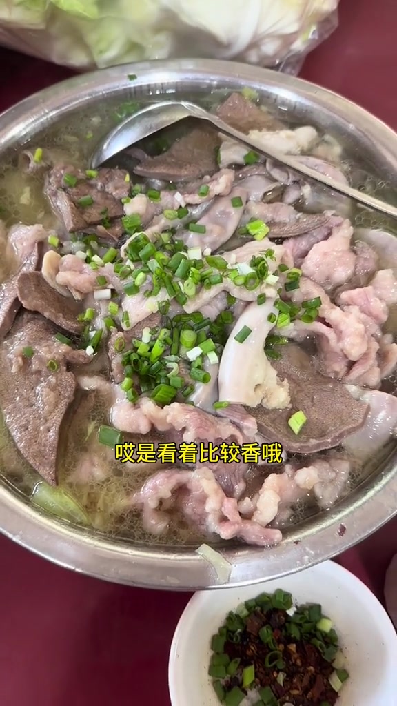 吃遍中国重庆江津:江津刨猪汤!刨刨刨!