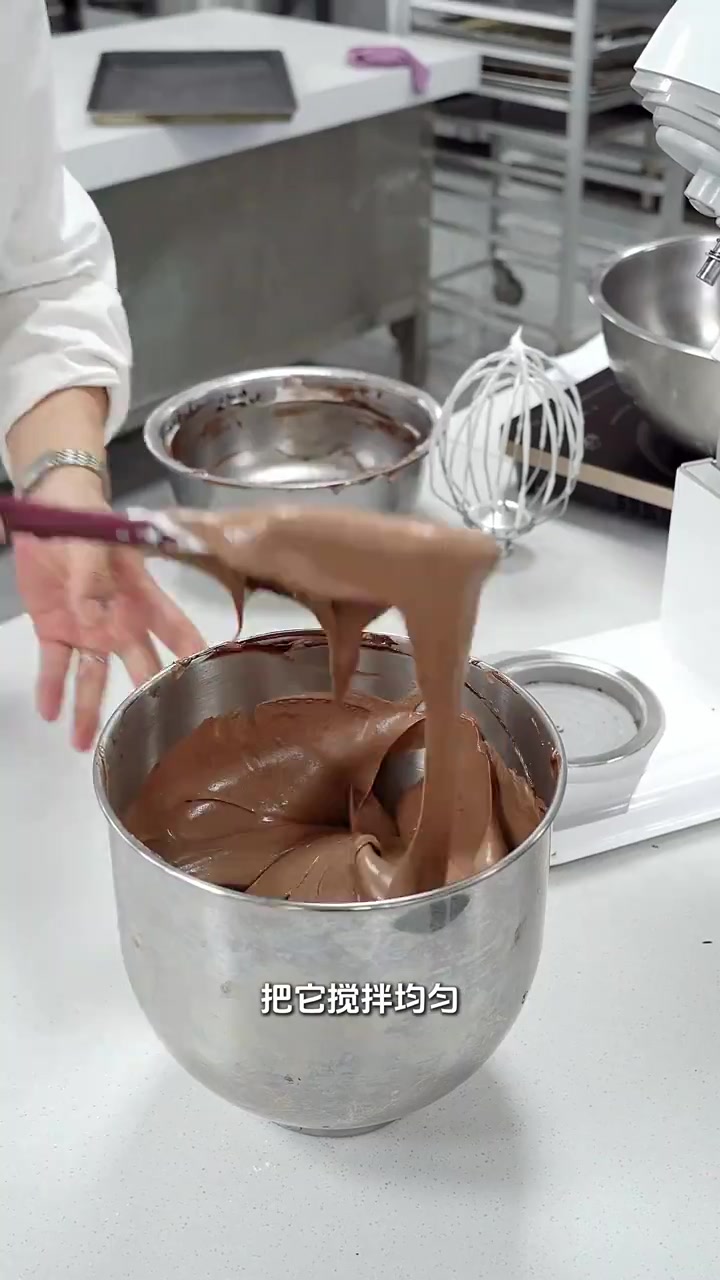 巧克力奥利奥蛋糕制作 它是巧克力与奥利奥的完美结合
