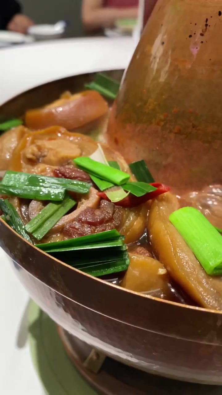 探店《淳菜小馆》上八斤重的大鳊鱼