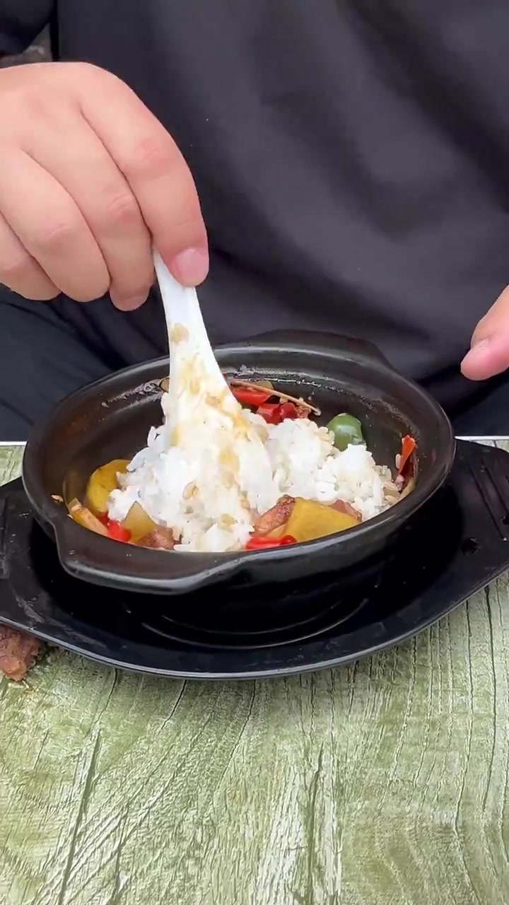 小郭常去的店,吃黄焖鸡唯一选择