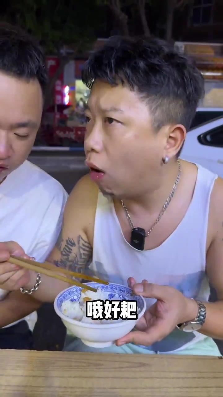 龙溪镇附近一家下饭的碗碗菜的士快餐