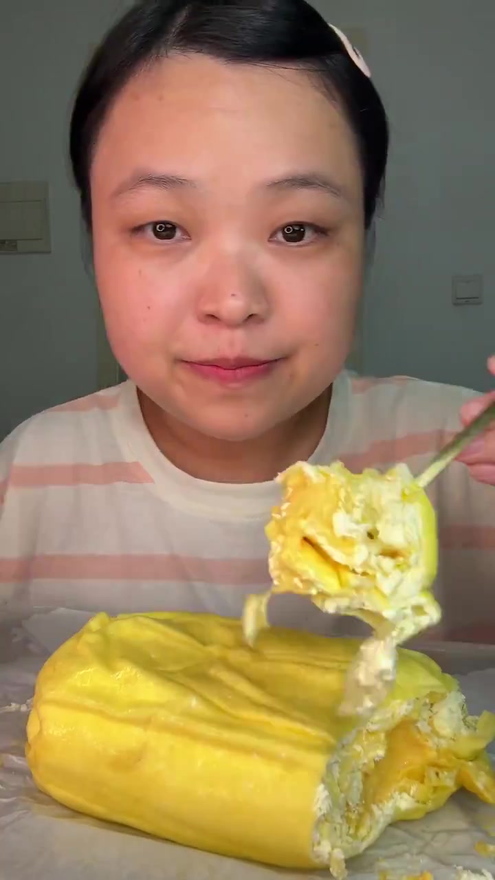 爆汁拉丝牛肉卷好好吃!搭配麻辣烫也很绝