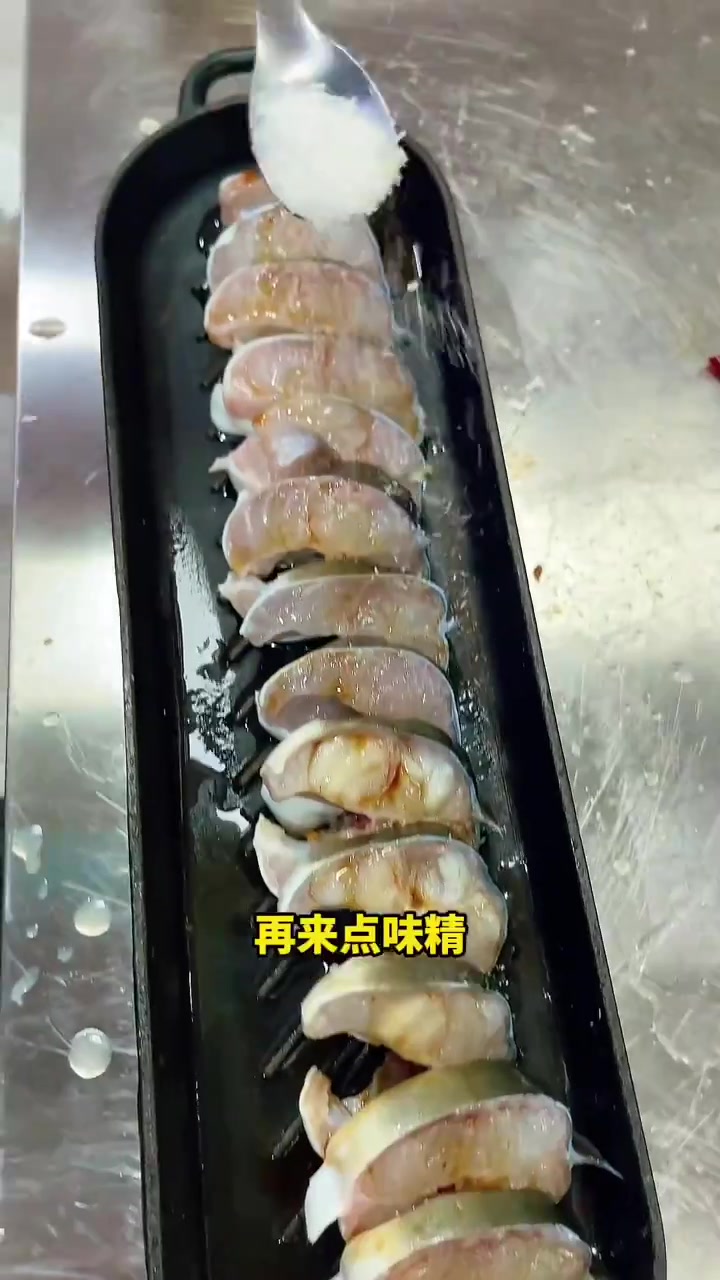 店里特别受众的一个口味鳗鱼,今天把做法分享给大家