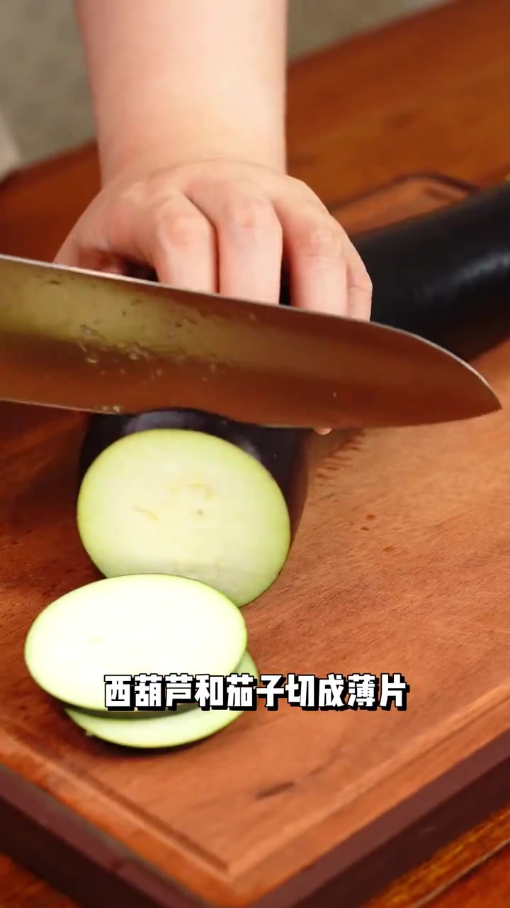 是哪个大馋丫头想吃法餐了?直接安排一道经典法国菜