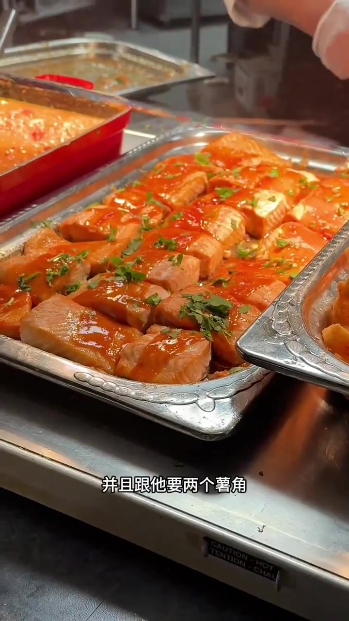 美国大学食堂 食堂打饭