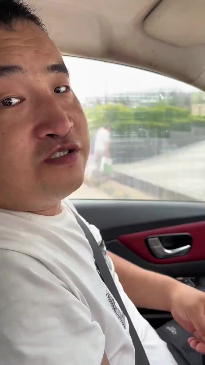 臊子肉夹馍 配上米线吃,嘎嘎香