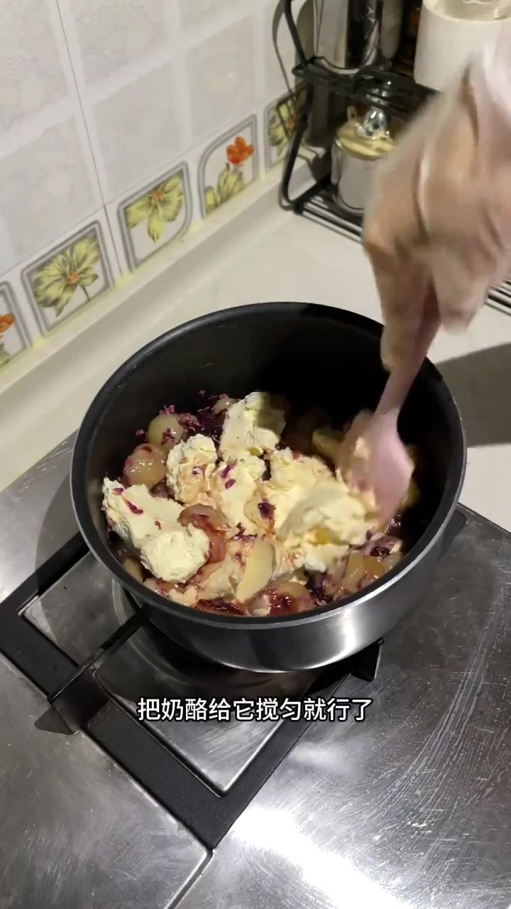 玫瑰荔枝冰皮月亮蛋糕 这款比昨天的好吃太多太多