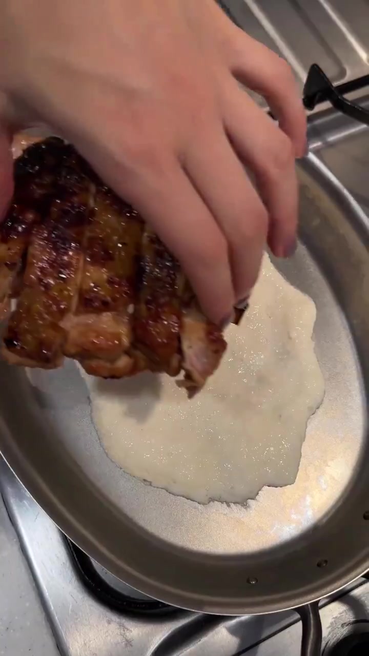 今晚搞个肥牛麻酱米粉?+大鸡排?吃吃