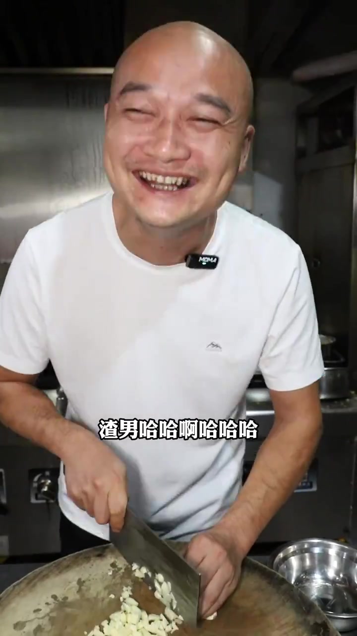 今天分享一道长沙非常火的香干,油泼香干丝