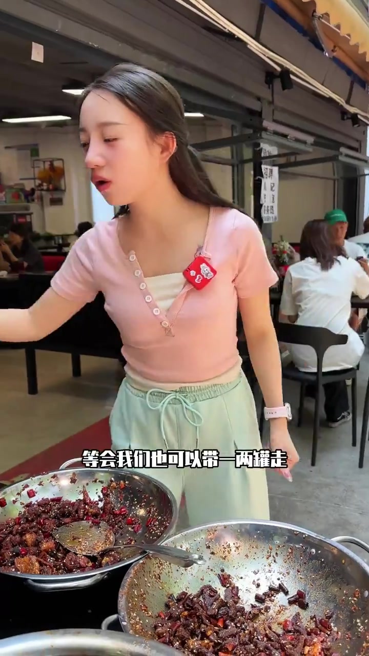 38一碗的肥肠鸡纵面俘获了多少人的心!