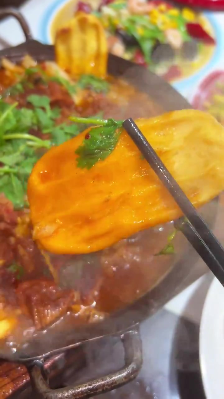 酱肉焖饭,小地锅熬炒鸡,茉莉花炒鸡蛋