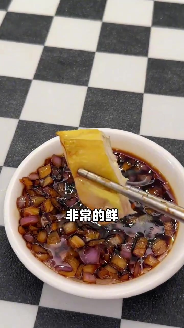 电饭煲白切鸡+豉油皇焗大虾+空气炸锅咕噜肉