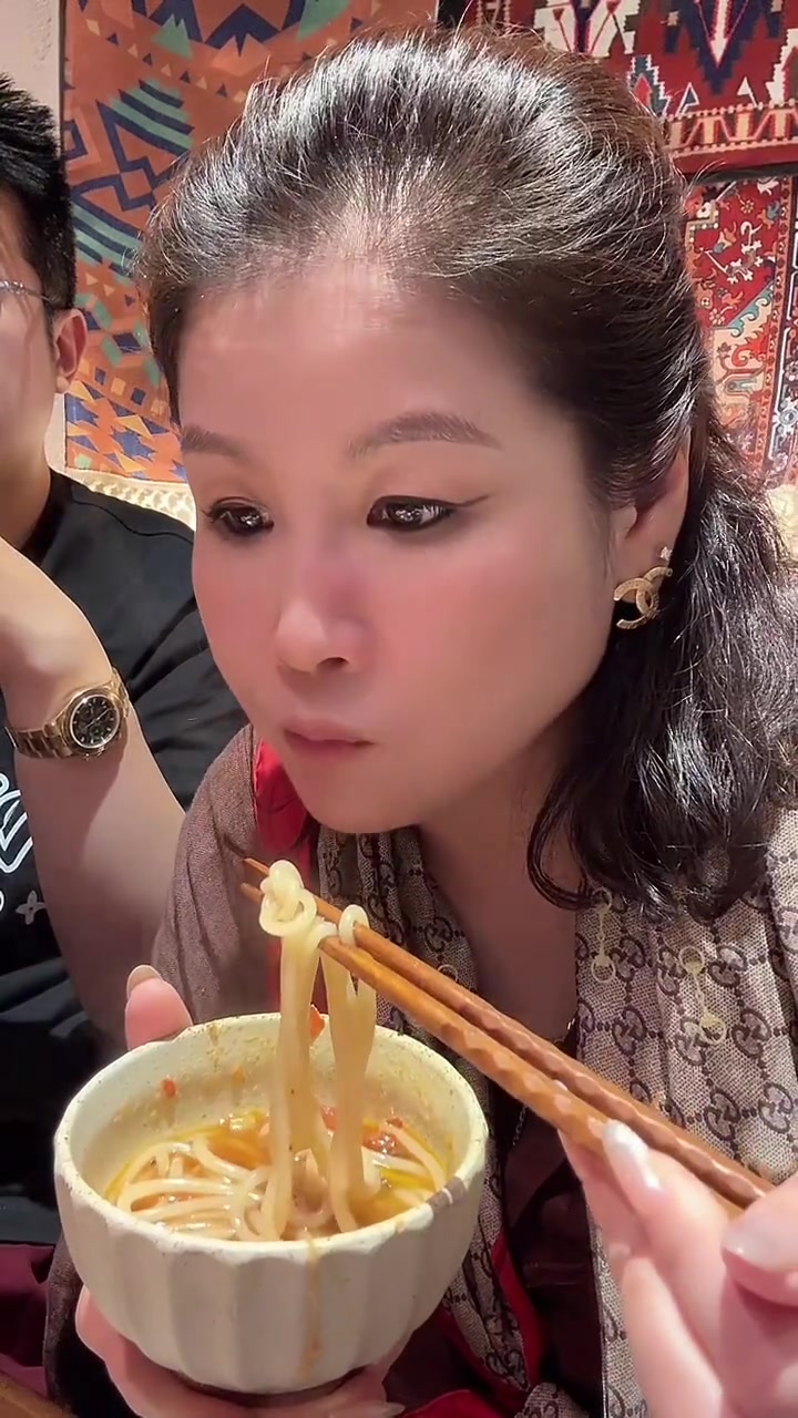 今天吃傣族菜 巴厘岛燕窝姐姐家