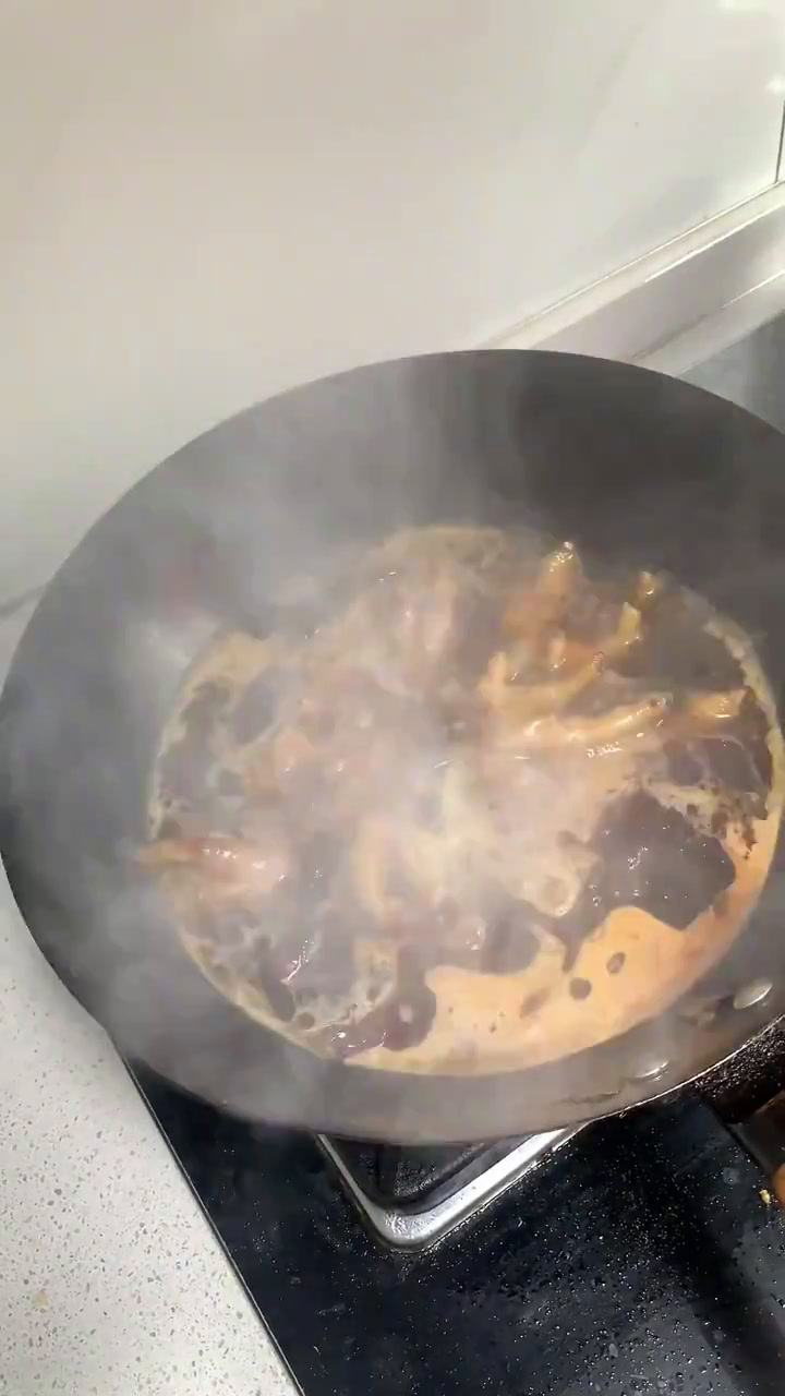 当你有个会做饭的女儿～今日菜单:江西辣鸡爪 泡脚鸭胗 叉烧肉