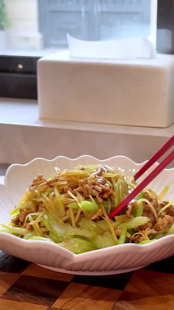 土豆芹菜,当年的我充满怀疑,现在的我天天“复习”!