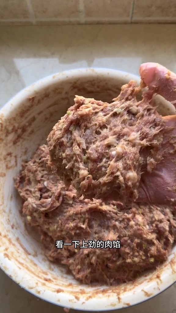 做了好吃的大头丸子,做肉丸子面条麻汁杂拌