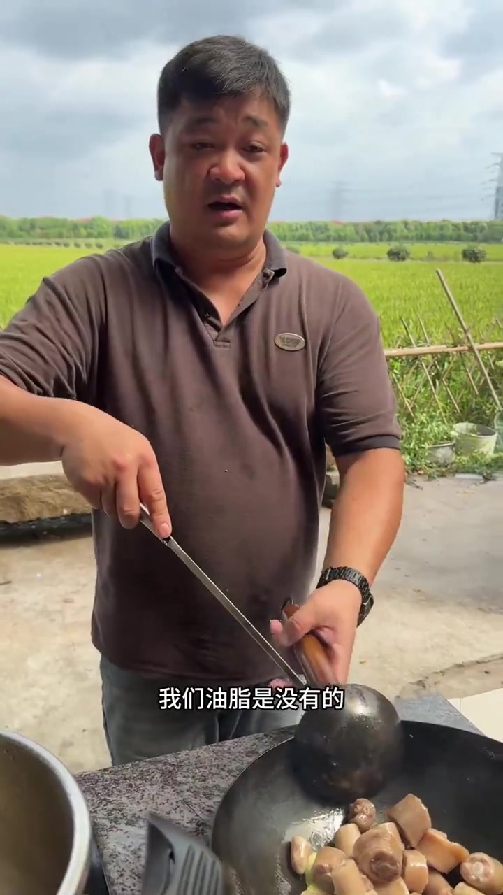 猪尾巴烧板栗 美食分享