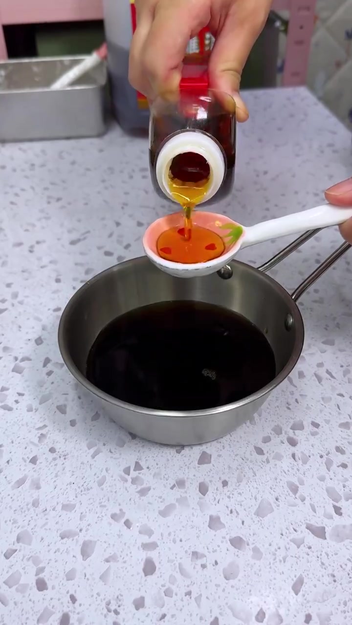 东北溜肉段,一定要试试,外焦里嫩,咸香适口,老好吃啦!