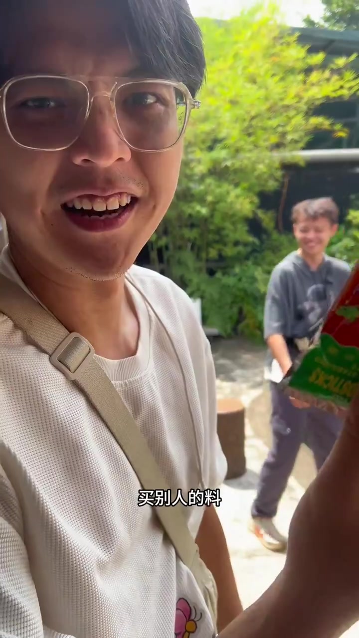新加坡的仟湖渔场 你缸里的热带鱼 有很大可能是从这里来的哦!