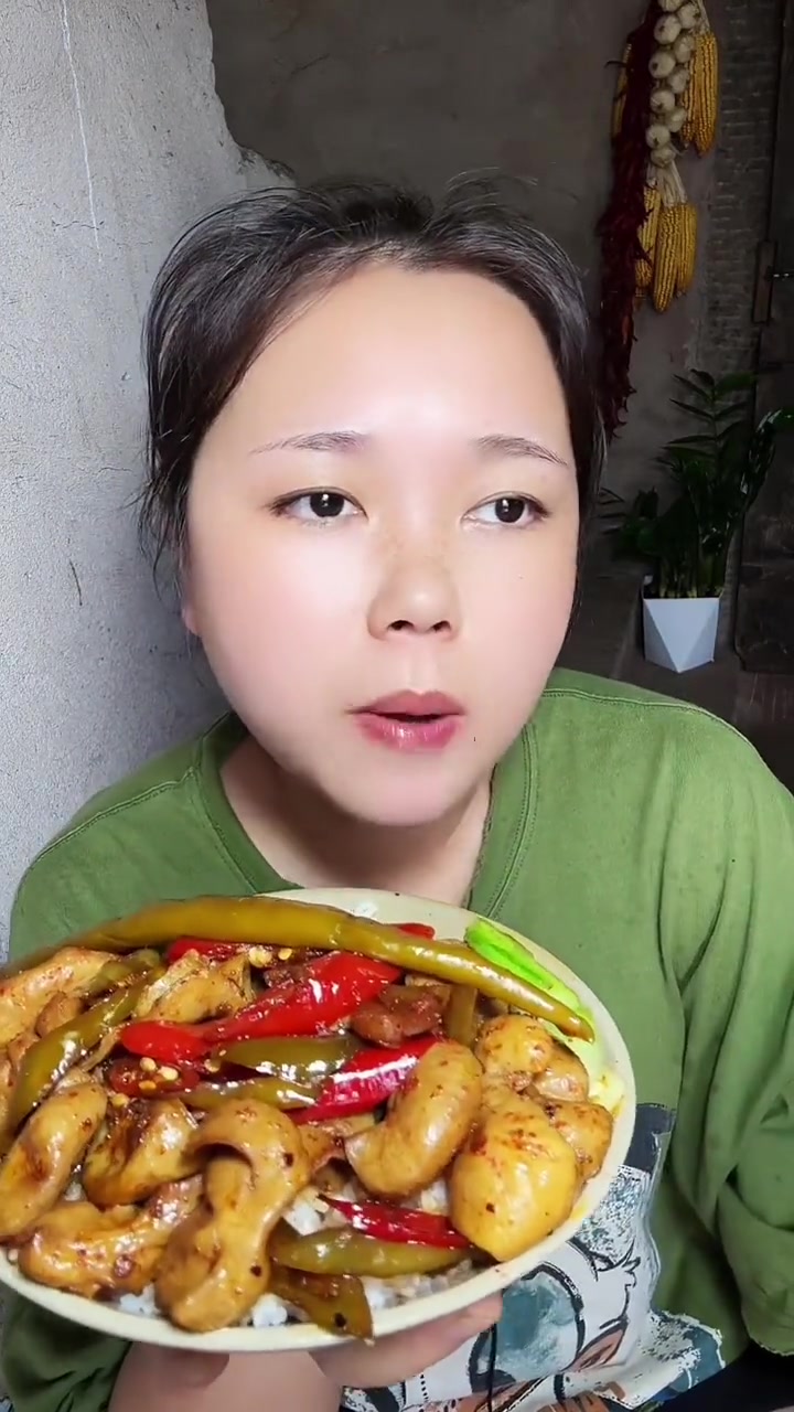 重庆老坛泡椒(微酸中辣)?洞,1袋优惠3块