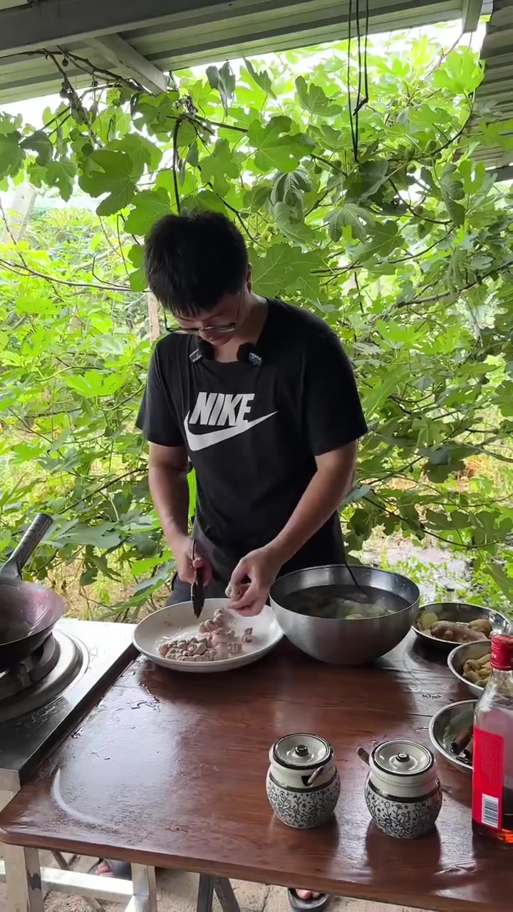 红烧小肠 按我的方法来,在家也可以吃上干净的猪小肠?