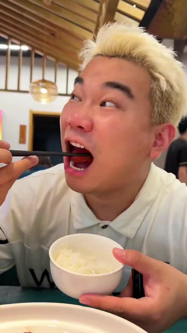 家门口的下饭川菜～你还别说 这个眉山菜有一手～