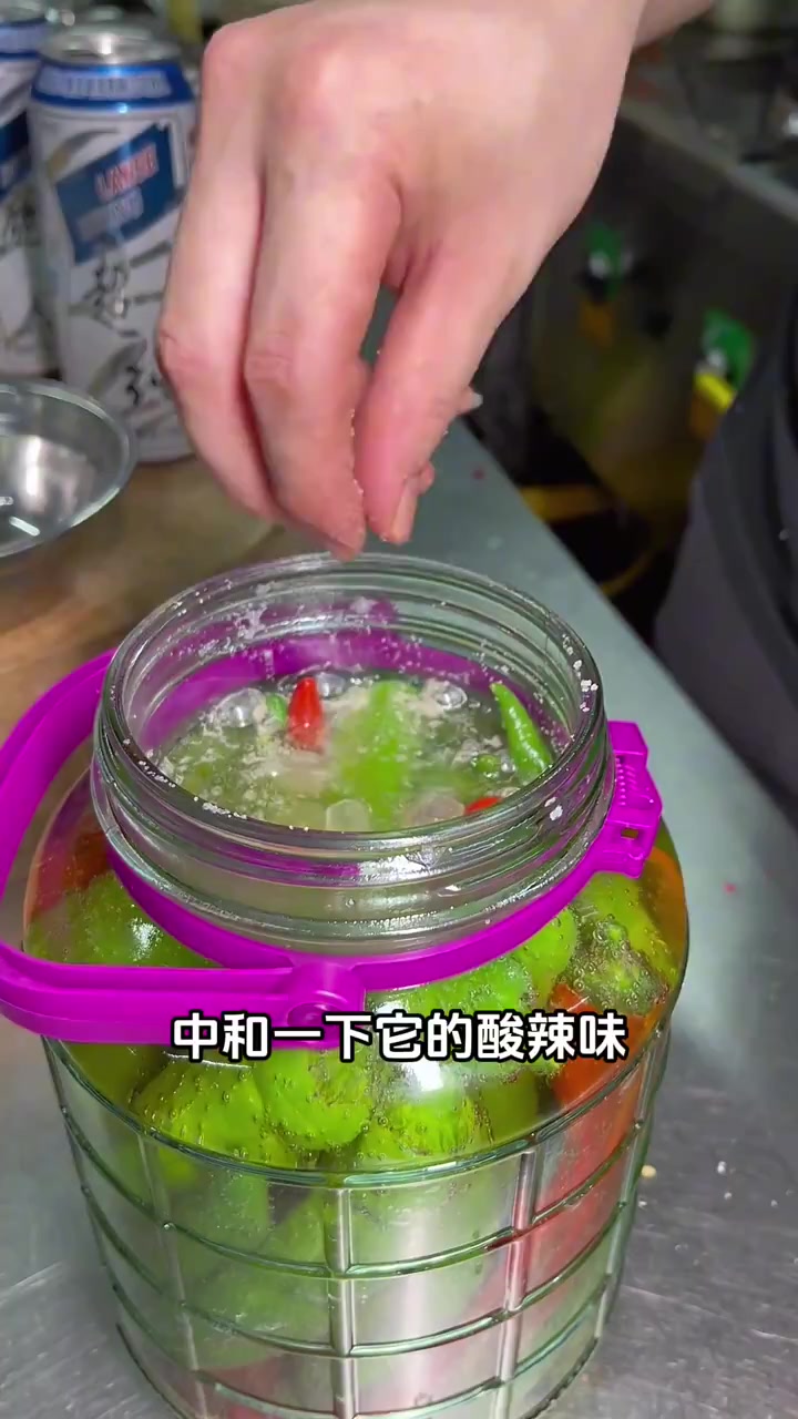 你没试过的泡酸辣椒做法 酸酸辣辣 又下饭