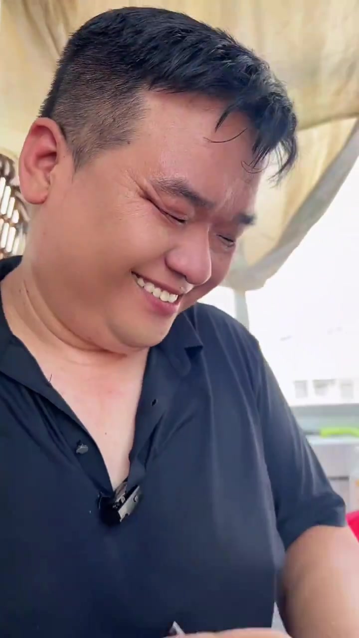 今天儿子回来了,爸爸热的馒头大汗做了四个菜,都是孩子爱吃的