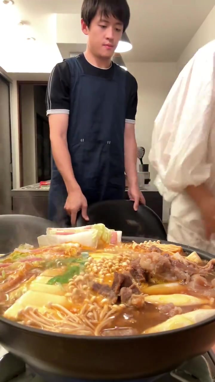 夸一个人做饭好吃,就夸他味道像方便面?