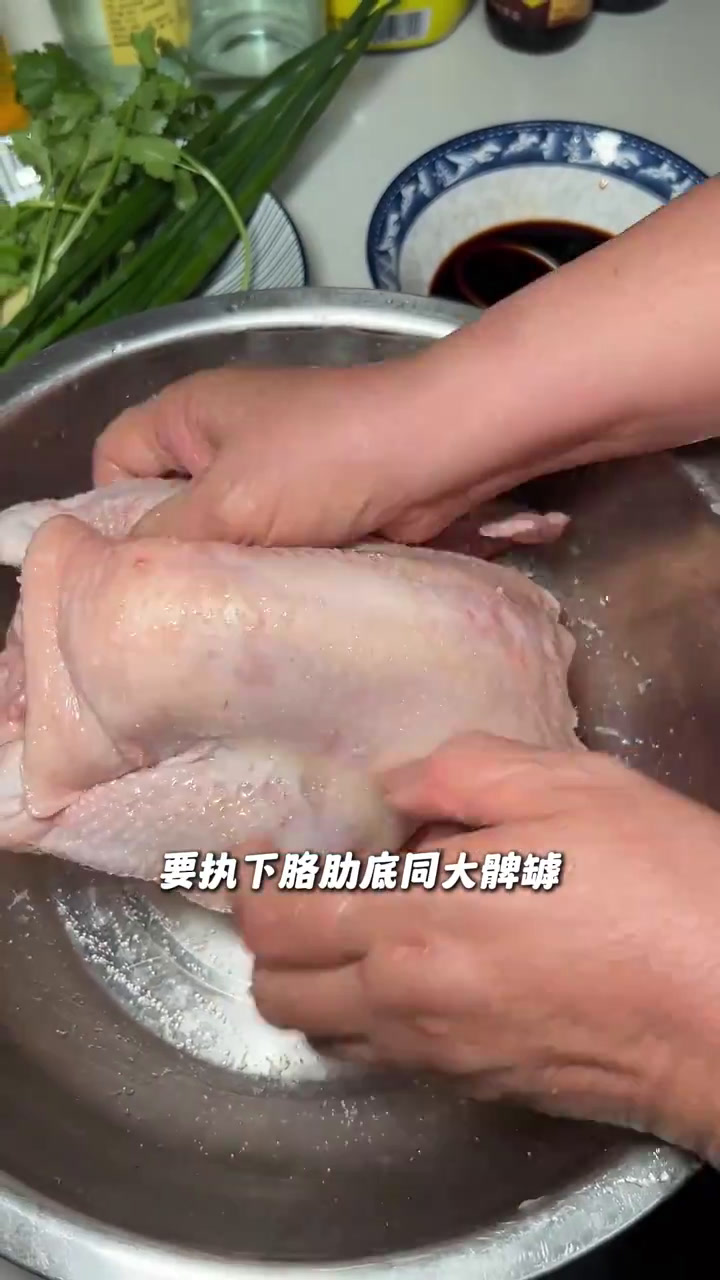 这只烫嘴的电饭锅焗豉油鸡,你学会了吗?