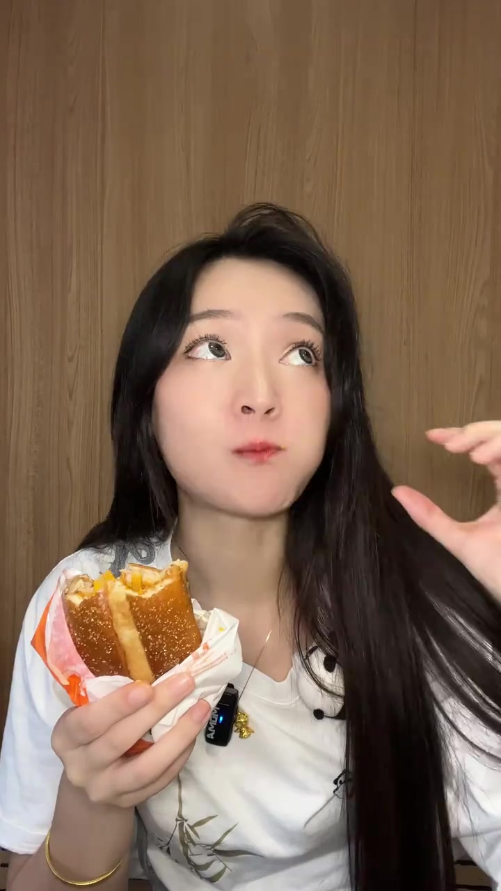 这回麦麦全新升级的板烧鸡腿堡