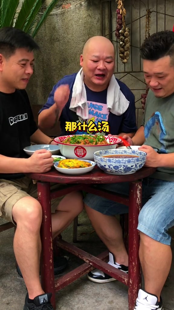 拌个饭嗷 青椒嫩 牛肉也嫩 嘎嘎炫