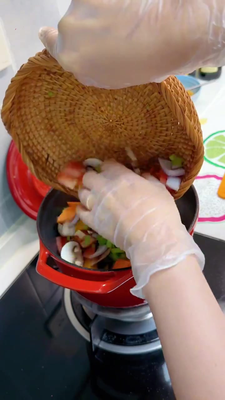 什锦咖喱(也可以把牛肉换成鸡肉和海鲜),我推荐大家试试