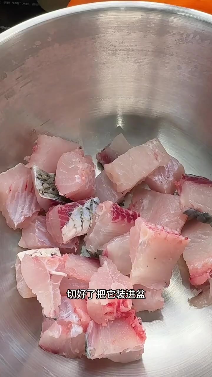 酒糟鱼是客家名菜,今天的这个做法不用等不用晒