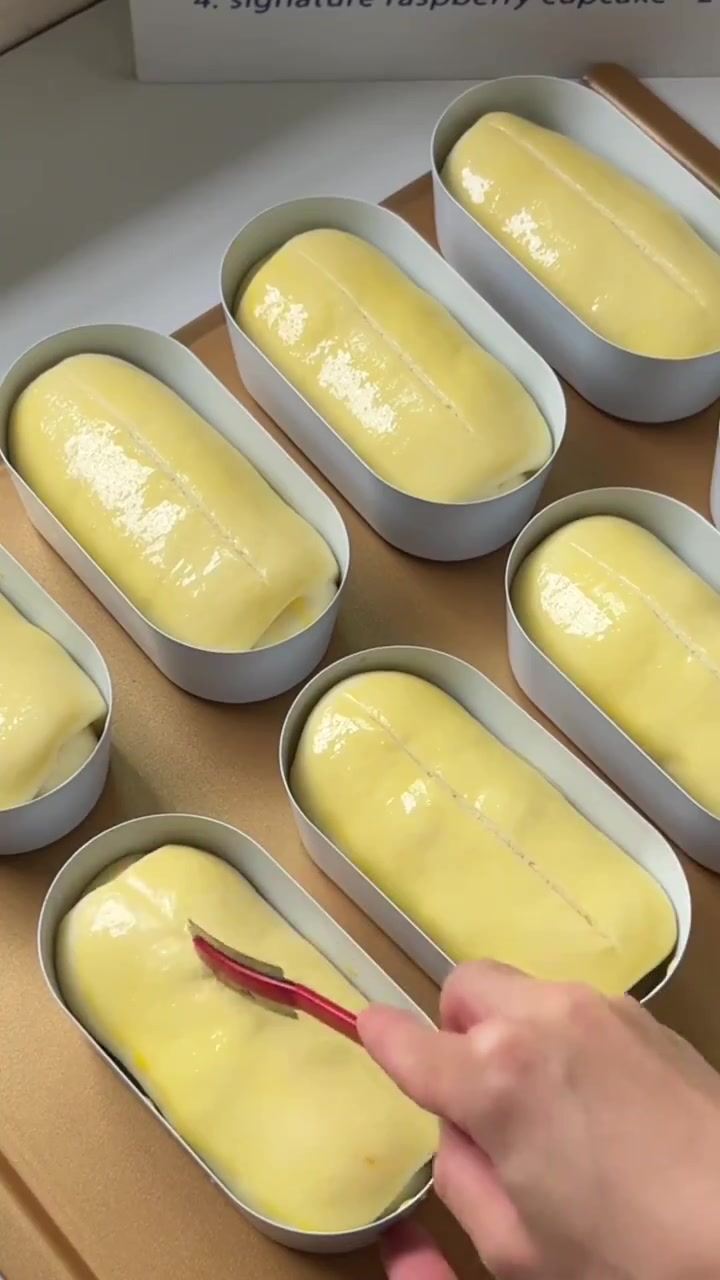 只要一次发酵,做法超简单的芝士火腿肠小吐司,咸香可口巨好吃