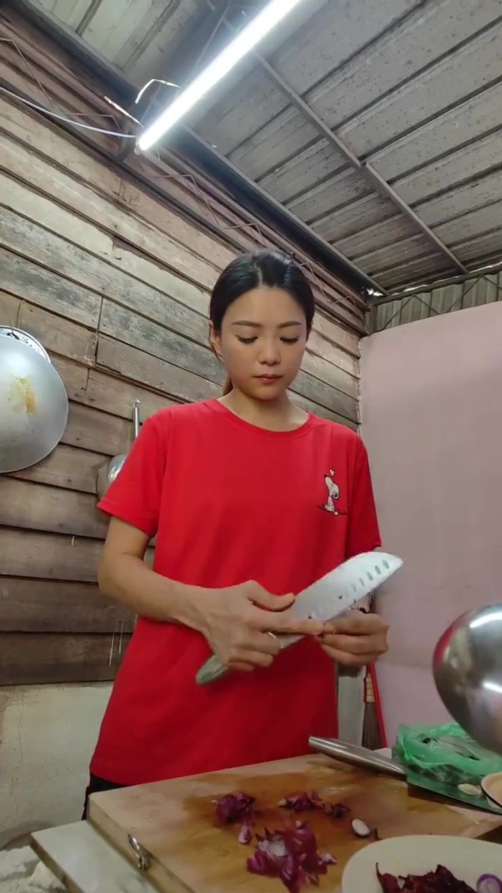 马来西亚娘惹菜肴之一“ 咸鱼骨咖喱”