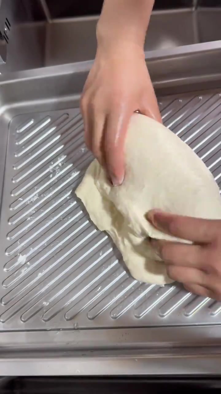今天的中低粉做的不错,有点儿面包味