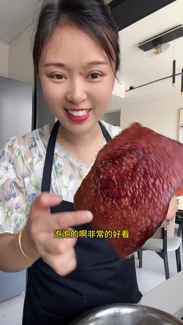 作为客家人,梅菜扣肉。每逢过节都少不了