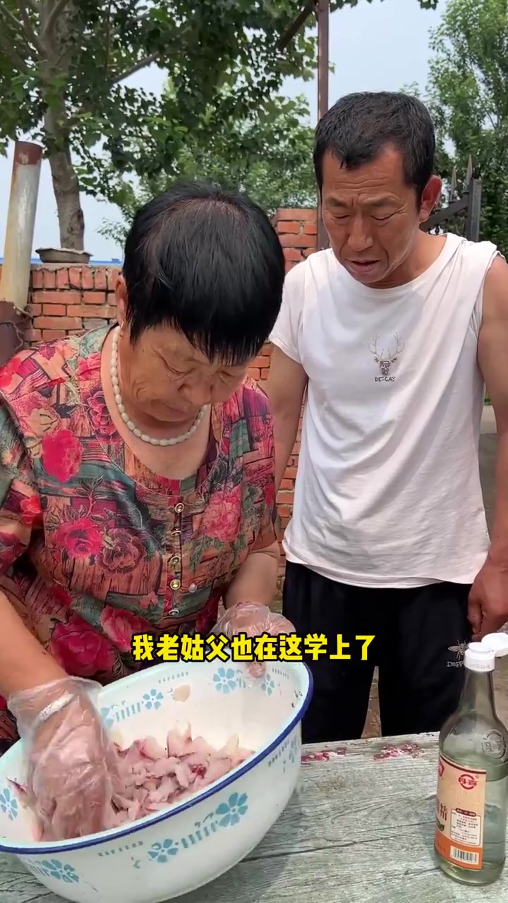 东北生鱼咋吃?50年江边二姑亲手做,你敢尝试吗?
