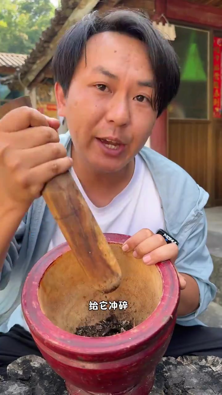 神秘的云南「鸡肉·烂饭」怎么做才好吃